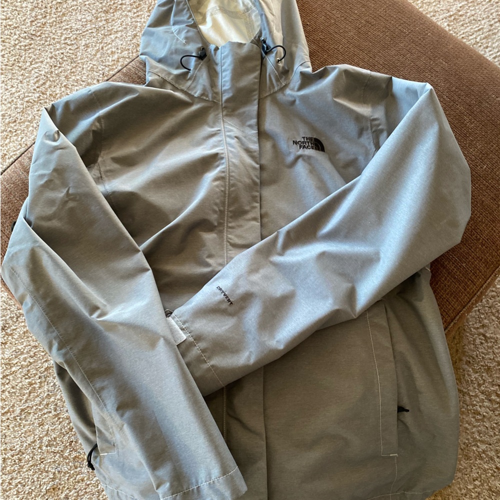 The north face women’s jacket size large
